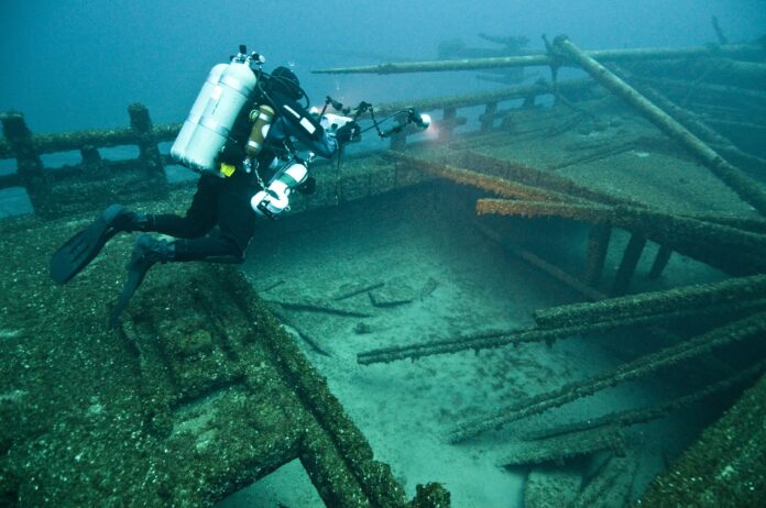 Search Underway for Missing Titanic Submarine